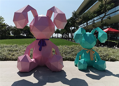 小径湾兔子玻璃钢雕塑