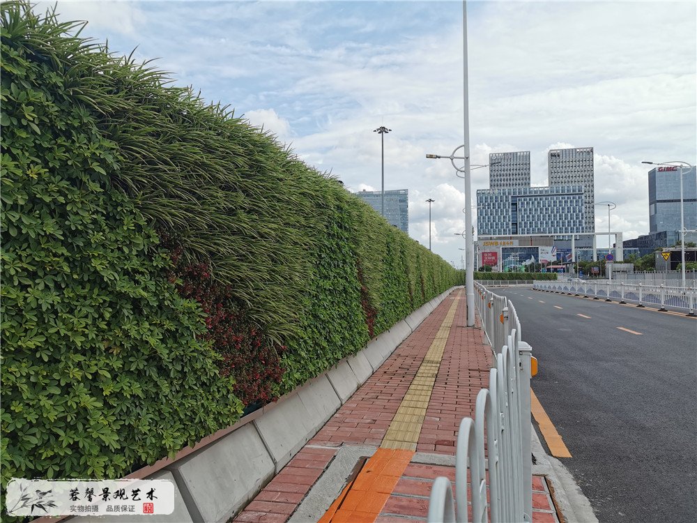 广州琶洲会展中心垂直绿化植物墙围挡案例