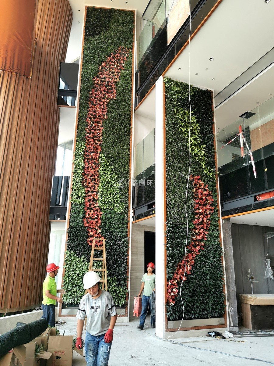 广场入口植物墙，珠海横琴广场室内垂直绿化景观